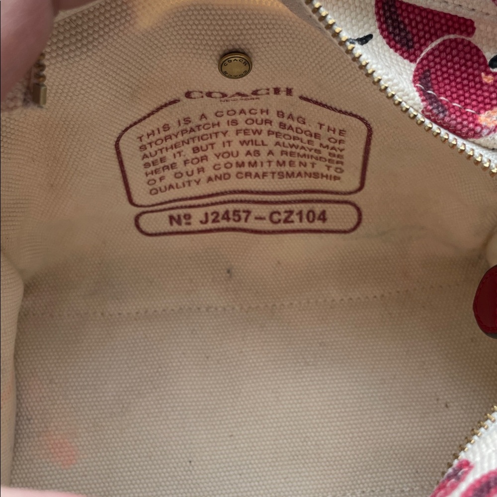 🍒Coach New York Cherry Print Canvas Tote🍒 - Picture 3 of 11